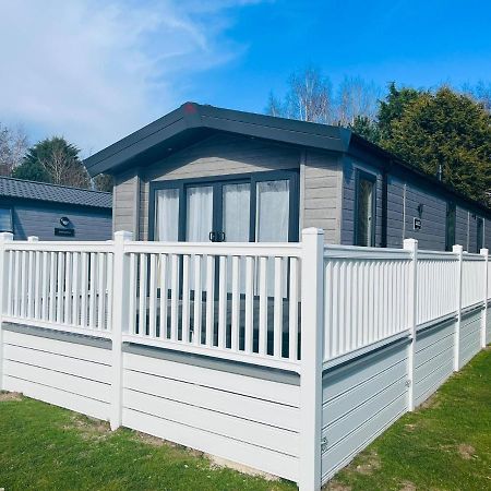 Honey Bee Lodge With Hot Tub York Eksteriør bilde