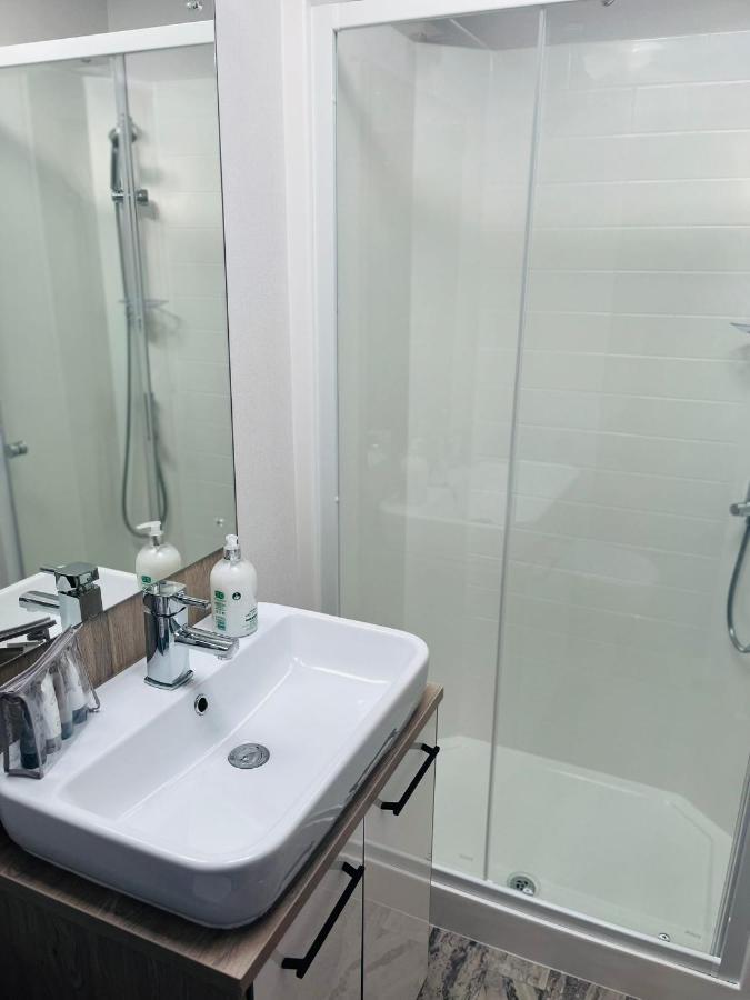 Honey Bee Lodge With Hot Tub York Eksteriør bilde