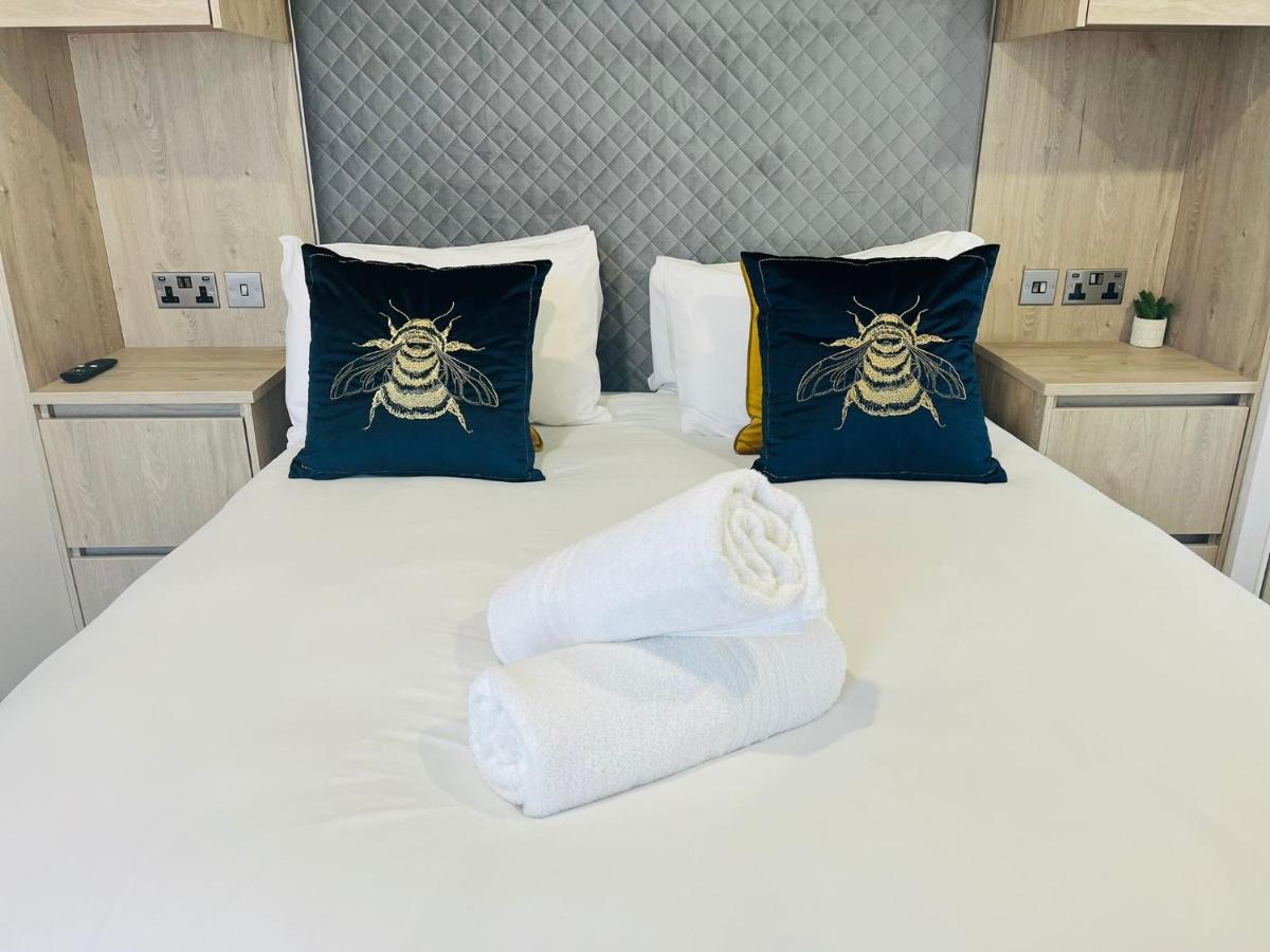 Honey Bee Lodge With Hot Tub York Eksteriør bilde