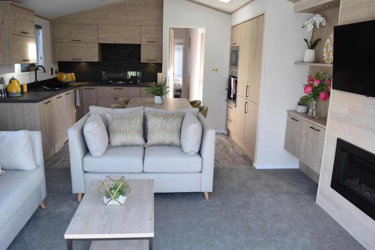 Honey Bee Lodge With Hot Tub York Eksteriør bilde