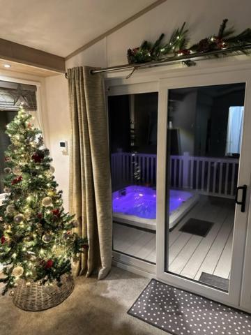 Honey Bee Lodge With Hot Tub York Eksteriør bilde